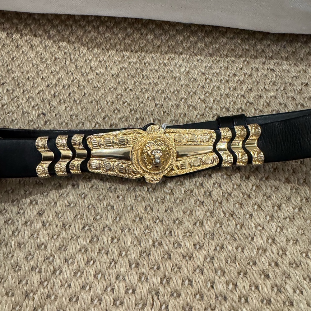 Judith Leiber Leather Waist Belt. Beautiful vintage detailed piece. - Picture 3 of 11